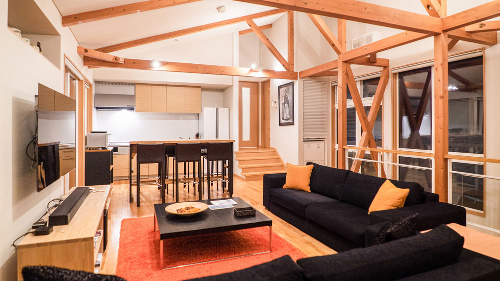 Casi67 East - Living and dining areas